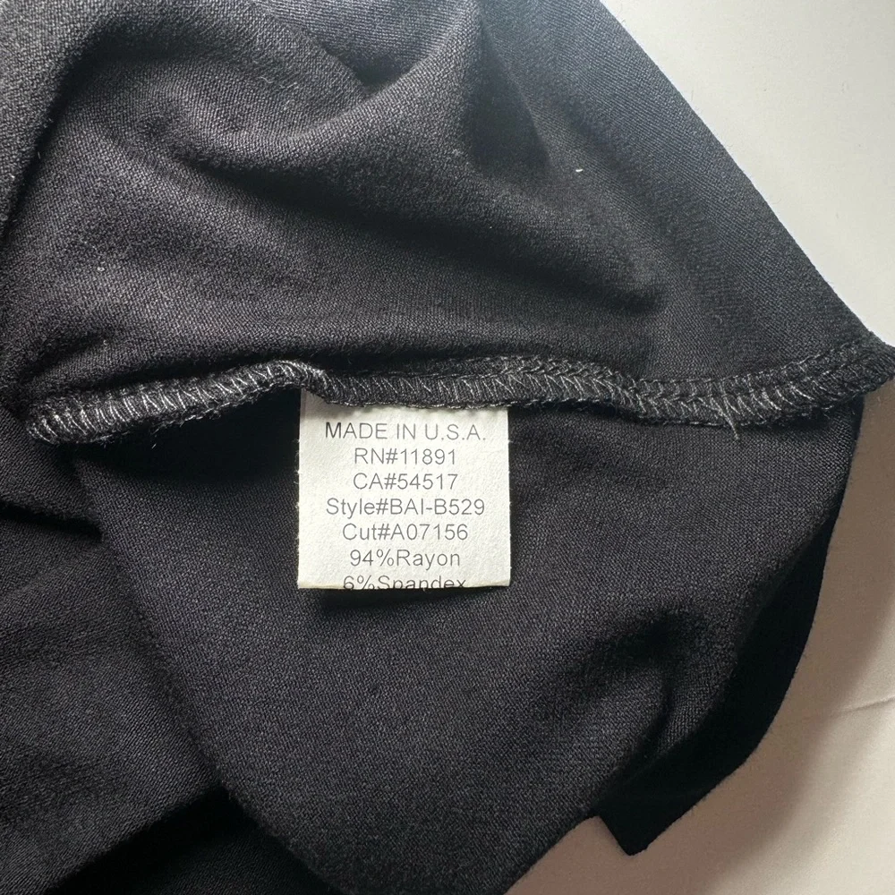 Bailey44 top size L brand new with tags stretchy material! - Picture 6 of 7